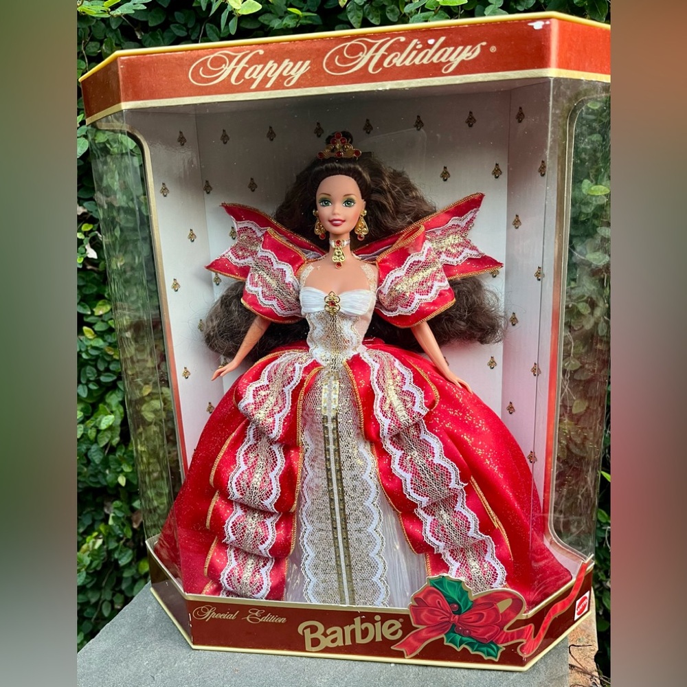 1997 Happy Holidays Barbie with Green Eyes Special Edition NRFB